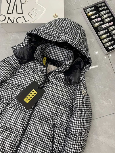 ハイクオリティダウンジャケット背面デザイン